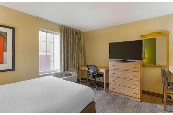 Foto van 1 tweepersoonsbed (queensize) | Rookvrij, Keuken - Vakantiehuis in Vernon Hills - BedRoom