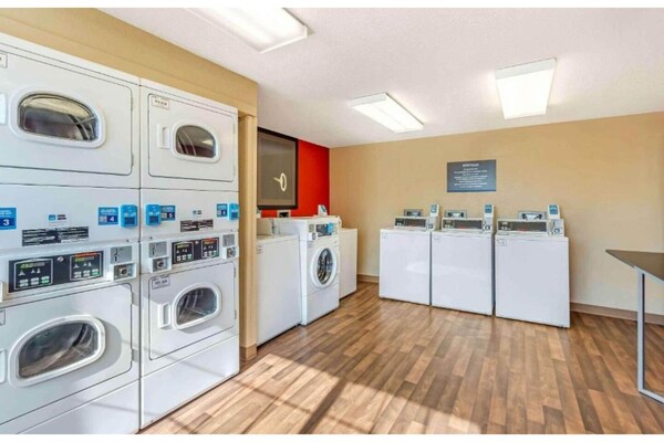 Foto van 1 tweepersoonsbed (queensize) | Rookvrij, Keuken - Vakantiehuis in Vernon Hills - Facilities