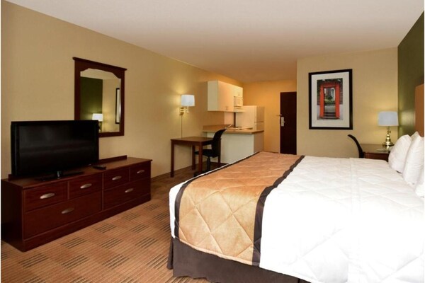 Foto van 1 kingsize bed | Rookvrij, keuken, douche - Vakantiehuis in Kent WA - BedRoom