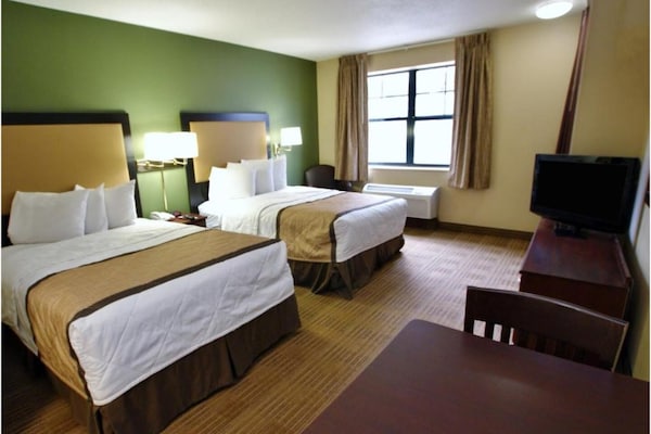 Foto van 1 kingsize bed | Rookvrij, keuken, douche - Vakantiehuis in Kent WA - BedRoom