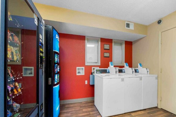 Foto van 1 tweepersoonsbed (queensize) | Rookvrij, Keuken - Vakantiehuis in Cincinnati OH - Facilities