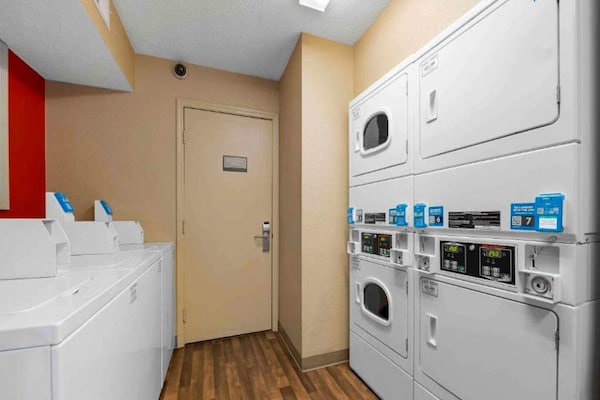 Foto van 1 tweepersoonsbed (queensize) | Rookvrij, keuken, slaapbank - Facilities