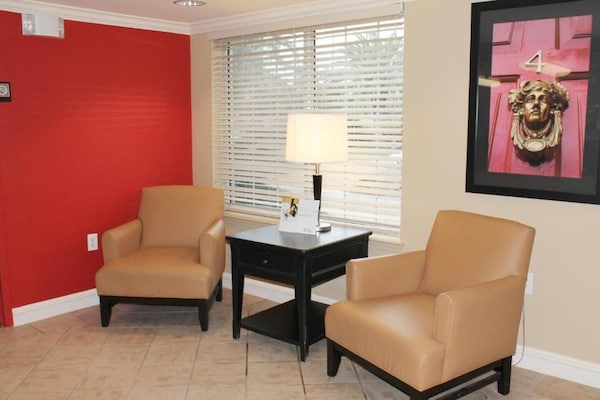 Foto van 1 tweepersoonsbed (queensize) | Rookvrij, Keuken - Vakantiehuis in Memphis - FloorPlan