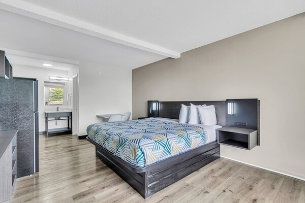 Foto van 1 kingsize bed | Rookvrij, Keuken - Vakantiehuis in Summerville - BedRoom