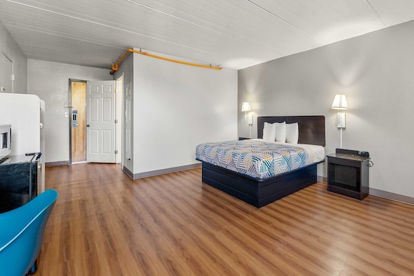Foto van 1 kingsize bed | Premium, koelkast - Vakantiehuis in Decatur GA - BedRoom