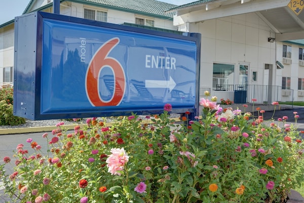 Foto van 1 tweepersoonsbed (queensize) | Rookvrij - Vakantiehuis in The Dalles - ExteriorSummer