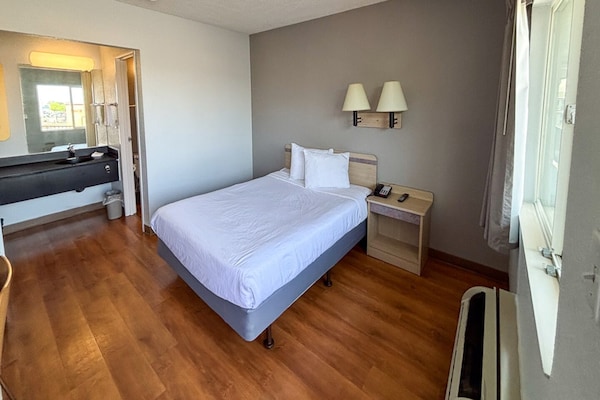Foto van 1 tweepersoonsbed (queensize) | Roken mogelijk - Vakantiehuis in Las Vegas NV - BedRoom