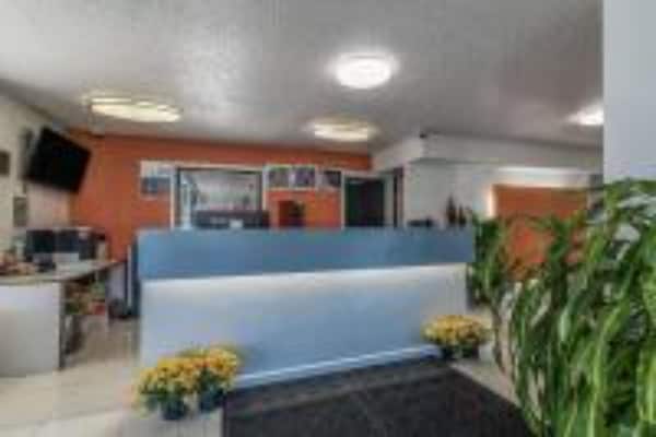 Foto van 1 kingsize bed | Roken toegestaan - Vakantiehuis in Albany - HallReception