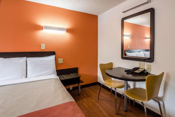 Foto van 1 kingsize bed | Roken toegestaan, koelkast aanwezig - BedRoom