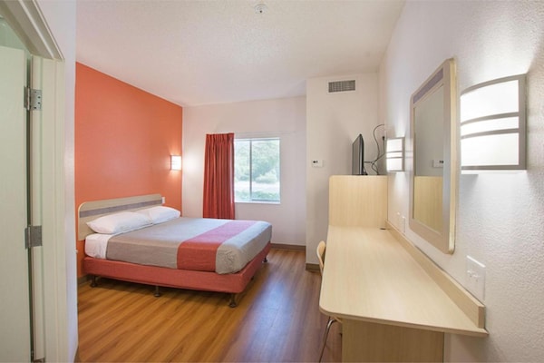 Foto van 1 tweepersoonsbed | Premium, Micfridge - Vakantiehuis in Columbia SC - BedRoom