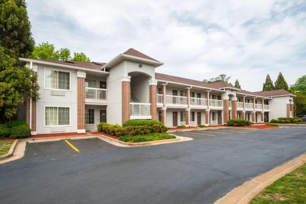 Foto van 1 tweepersoonsbed (queensize) | Rookvrij - Vakantiehuis in Atlanta - ExteriorSummer