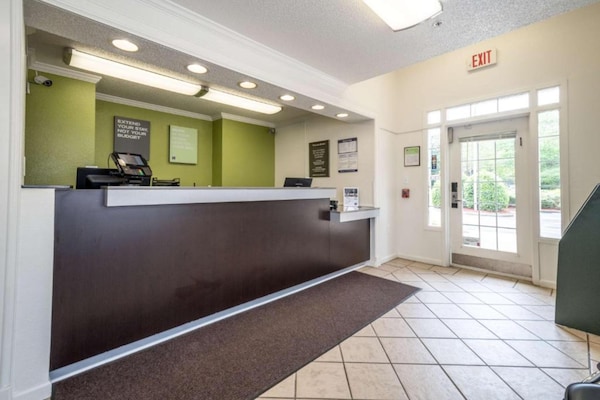 Foto van 1 tweepersoonsbed (queensize) | Rookvrij - Vakantiehuis in Atlanta - HallReception