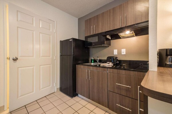 Foto van 1 tweepersoonsbed (queensize) Rookvrij - Vakantiehuis in Duluth - Kitchen