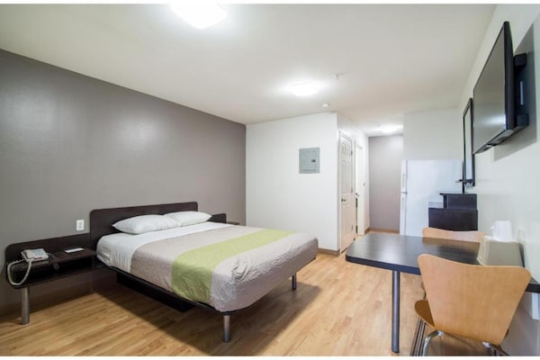 Foto van 1 tweepersoonsbed (queensize) | Roken toegestaan, Keuken - BedRoom