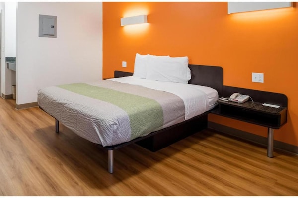 Foto van 1 tweepersoonsbed (queensize) | Roken toegestaan, Keuken - BedRoom