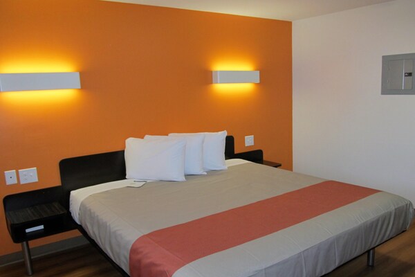 Foto van 1 kingsize bed | Roken toegestaan, koelkast aanwezig - BedRoom