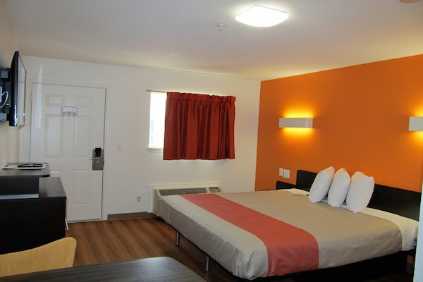 Foto van 1 kingsize bed | Rookvrij, koelkast - Vakantiehuis in Augusta - BedRoom