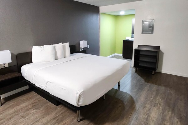 Foto van 1 kingsize bed | Roken toegestaan, koelkast aanwezig - BedRoom