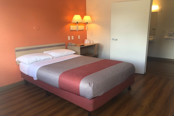 Foto van 1 tweepersoonsbed | Premium, koelkast - Vakantiehuis in Jacksonville - BedRoom