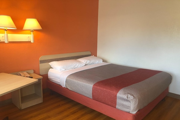 Foto van 1 tweepersoonsbed | Premium, koelkast - Vakantiehuis in Jacksonville - BedRoom