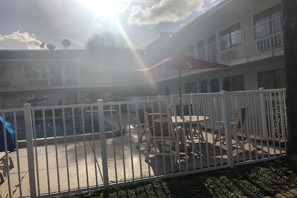 Foto van 1 tweepersoonsbed | Premium, koelkast - Vakantiehuis in Jacksonville - ExteriorSummer
