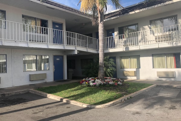 Foto van 1 tweepersoonsbed | Premium, koelkast - Vakantiehuis in Jacksonville - ExteriorSummer