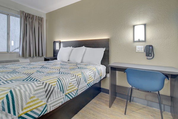 Foto van 1 tweepersoonsbed (Queensize) | Premium, Deluxe - Vakantiehuis in Venice - BedRoom