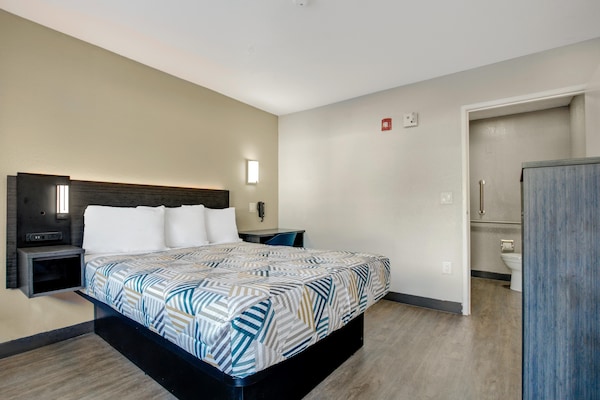 Foto van 1 tweepersoonsbed (Queensize) | Premium, Deluxe - Vakantiehuis in Venice - BedRoom