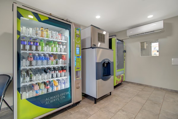 Foto van 1 tweepersoonsbed | Premium minikoelkast - Vakantiehuis in Venice - Facilities