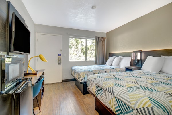 Foto van 1 tweepersoonsbed | Premium minikoelkast - Vakantiehuis in Venice - BedRoom