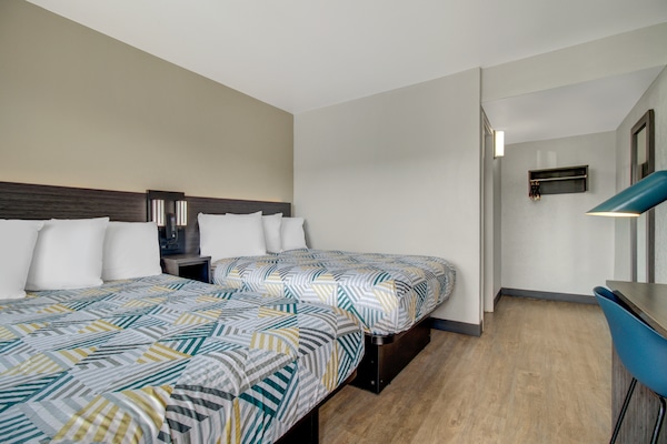 Foto van 1 tweepersoonsbed | Premium minikoelkast - Vakantiehuis in Venice - BedRoom