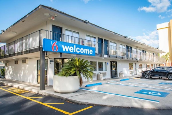 Foto van 1 tweepersoonsbed | Premium minikoelkast - Vakantiehuis in Kissimmee - ExteriorSummer