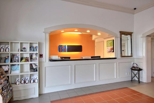 Foto van 1 kingsize bed | Roken toegestaan - Vakantiehuis in Edinburg - HallReception