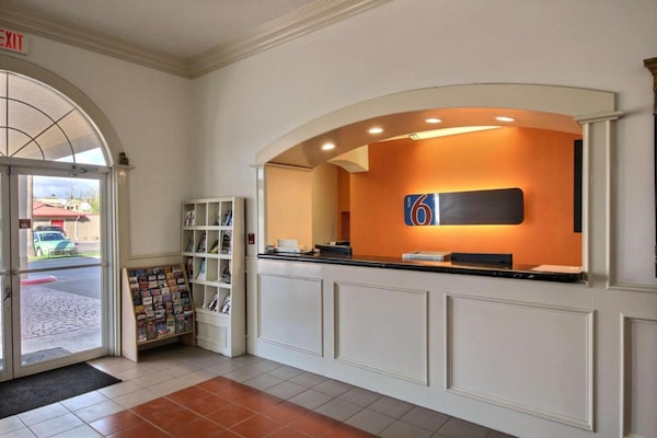 Foto van 1 kingsize bed | Roken toegestaan - Vakantiehuis in Edinburg - HallReception