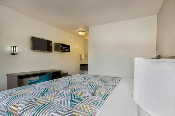 Foto van 1 kingsize bed | Rookvrij - Vakantiehuis in Albuquerque - BedRoom
