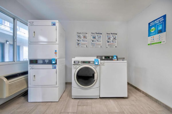 Foto van 1 tweepersoonsbed | Magnetron, rookvrij - Vakantiehuis in Albuquerque - Facilities