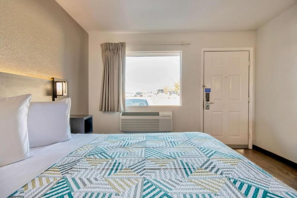 Foto van 1 tweepersoonsbed | Toegankelijk voor mindervaliden/bad - BedRoom