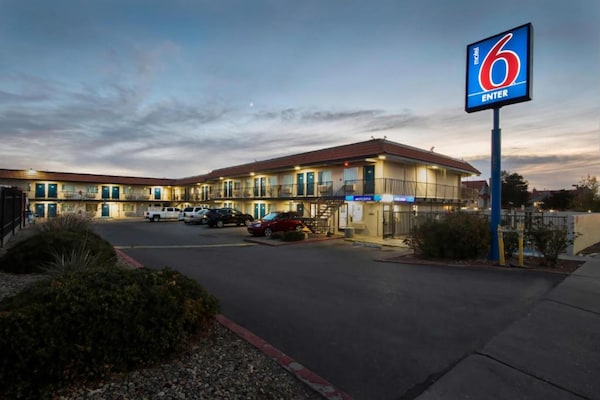 Foto van 1 tweepersoonsbed (Queensize) | Albuquerque - Vakantiehuis in Albuquerque - ExteriorSummer
