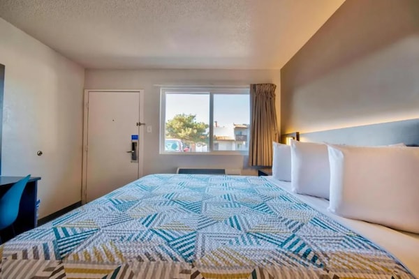 Foto van 1 tweepersoonsbed (queensize) | Rookvrij - Vakantiehuis in Santa Fe - BedRoom