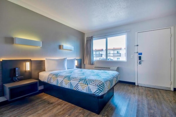 Foto van 1 kingsize bed | Roken toegestaan, koelkast aanwezig - BedRoom