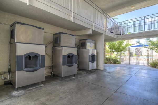 Foto van 1 tweepersoonsbed | Douche conform ADA/RI-normen - Vakantiehuis in Las Vegas - Facilities