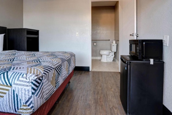 Foto van 1 tweepersoonsbed (queensize) | Rolstoeltoegankelijke - BedRoom