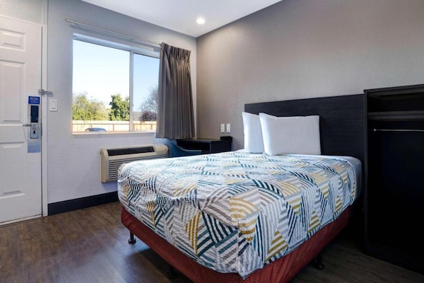 Foto van 1 tweepersoonsbed (queensize) | Rolstoeltoegankelijke - BedRoom