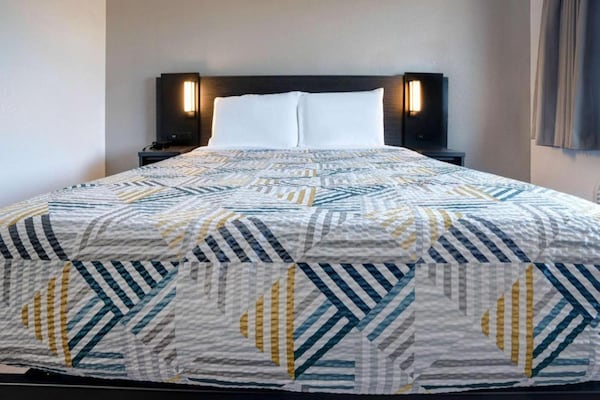 Foto van 1 tweepersoonsbed (queensize) | Rolstoeltoegankelijke - BedRoom