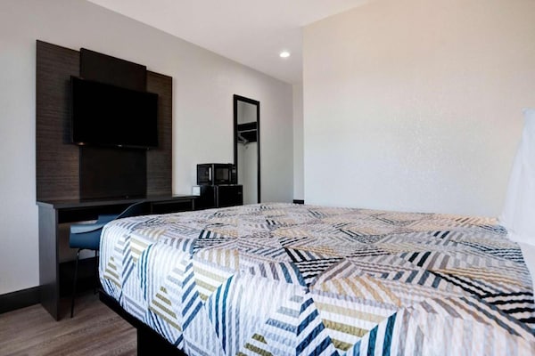 Foto van 1 tweepersoonsbed (queensize) | Rolstoeltoegankelijke - BedRoom