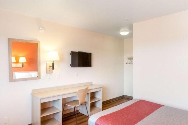 Foto van 1 tweepersoonsbed | Rolstoeltoegankelijke - Vakantiehuis in Redding CA - BedRoom
