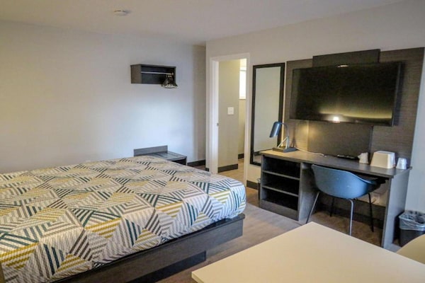 Foto van 1 tweepersoonsbed (queensize) | Rookvrij - Vakantiehuis in Tigard - BedRoom