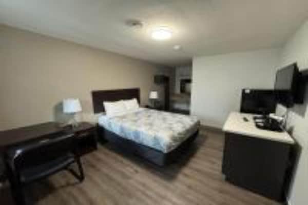Foto van 1 tweepersoonsbed (queensize) | Niet-roken, koelkast (Micfridge) - BedRoom